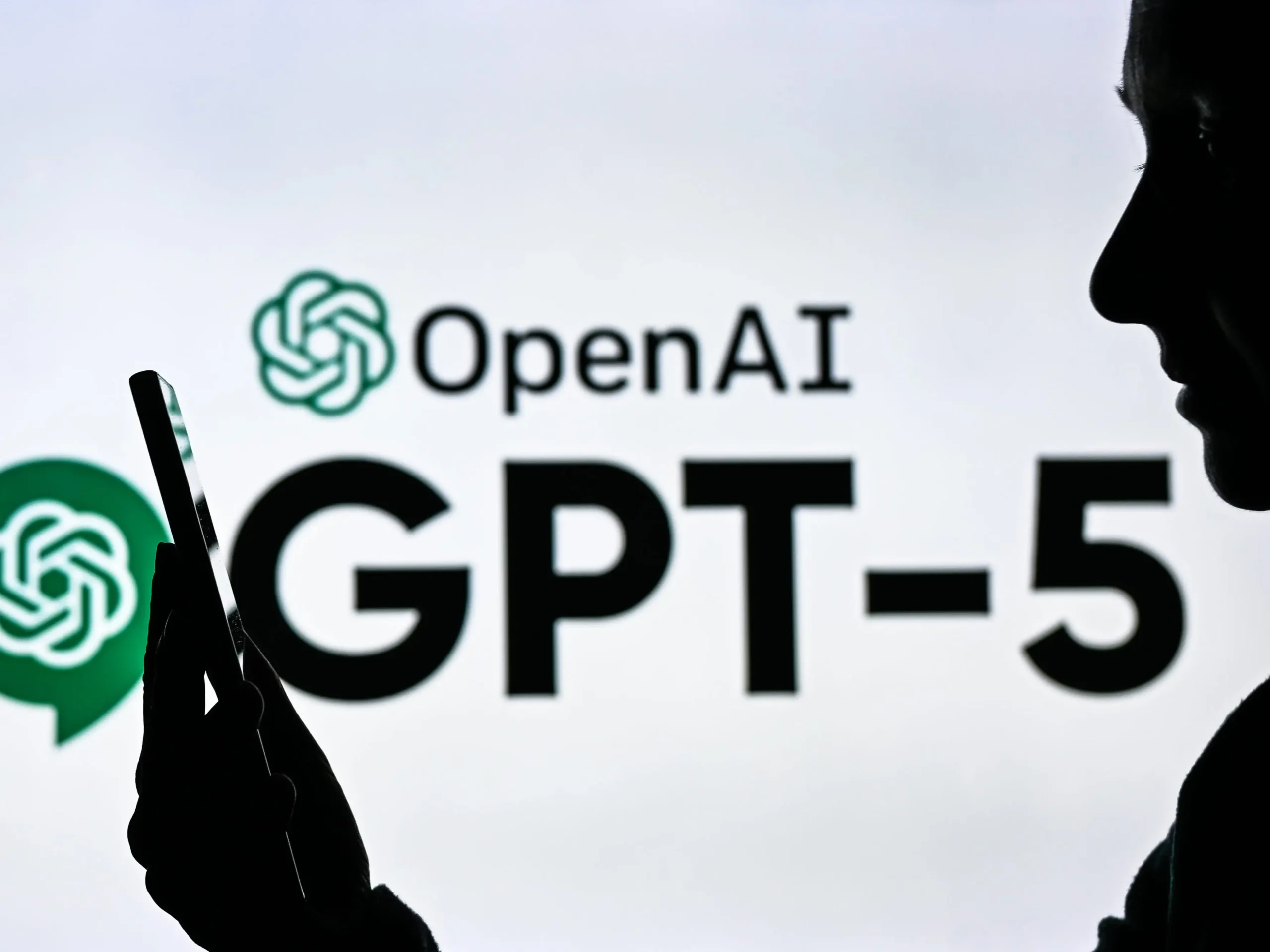 دليل شامل عن GPT-5: المزايا، التطويرات، والاستخدامات